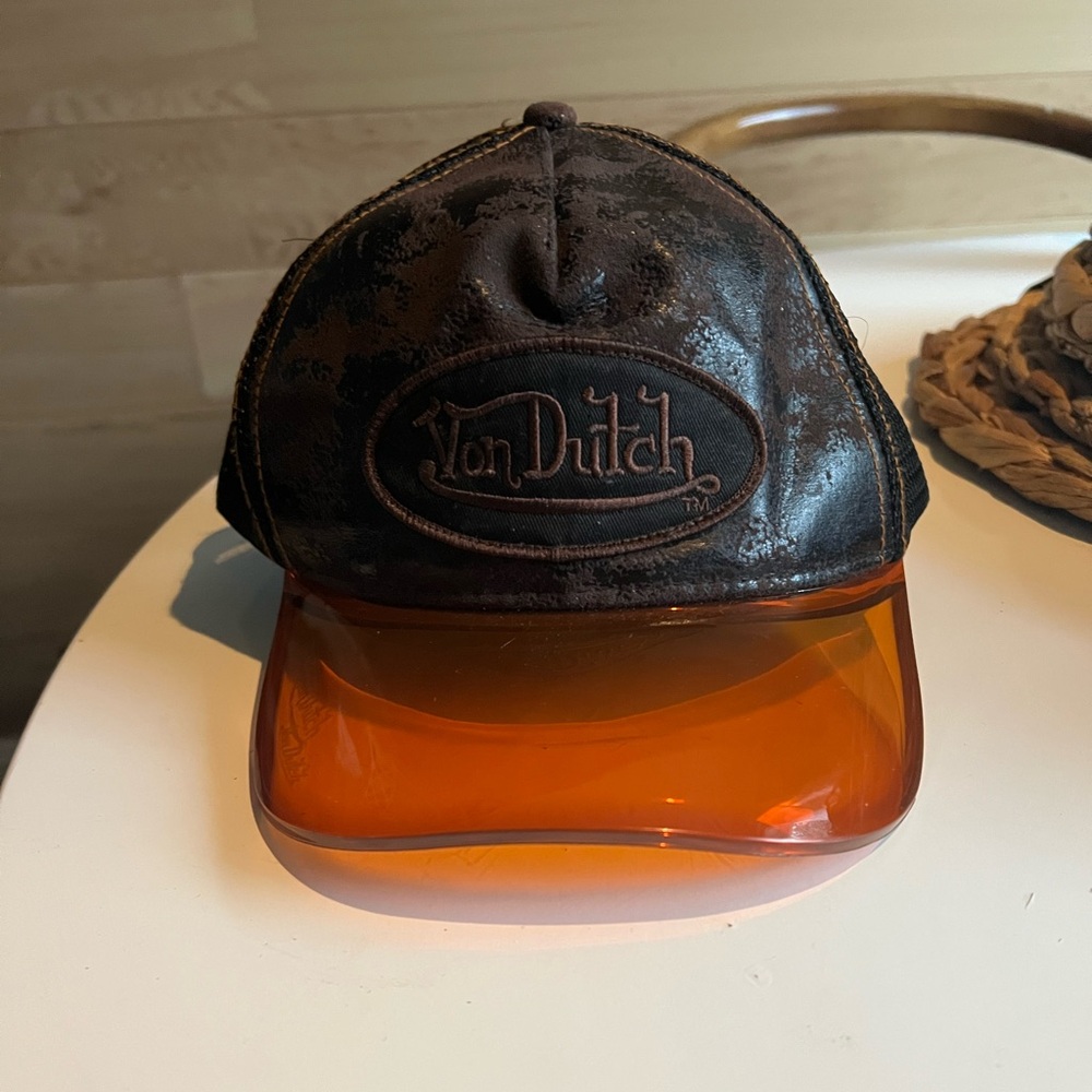 Von Dutch hat